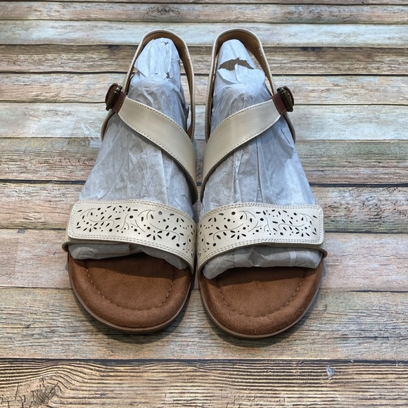 Cobb Hill Zion 2 Piece Sandal NWT - Picture 2 of 6